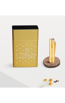 Bk Gift Kişiye Özel İsimli Gold Metal Sigara Tabakası Ve Clipper Çakmak Seti - 4 Siyah Bk Gift Kişiye Özel İsimli Gold Metal Sigara Tabakası Ve Clipper Çakmak Seti - 4 Siyah