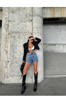 HerTon Kadın Oval Cep Tasarımlı Kesik Paça Lıkralı Denim Şort HerTon Kadın Oval Cep Tasarımlı Kesik Paça Lıkralı Denim Şort