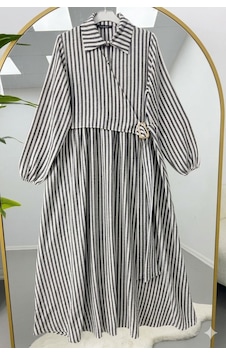 Lovie Moda Gold Toka Detaylı Çizgili Elbise Siyah Lovie Moda Gold Toka Detaylı Çizgili Elbise Siyah