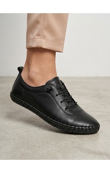 Beren Hakiki Deri Siyah Kadın Ayakkabı Ortopedik Taban Düz Esnek Bağcıklı Comfort Casual Günlük Sneaker Beren Hakiki Deri Siyah Kadın Ayakkabı Ortopedik Taban Düz Esnek Bağcıklı Comfort Casual Günlük Sneaker