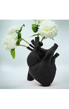 Süs Kalp Vazo Hediyelik Dekoratif Obje, 20x15 Cm Hediyelik Çiçeklik Vazo, Hediyelik Ev Aksesuarı Siyah