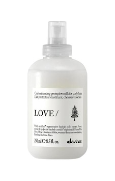 Love Curl Dalgalı Ve Kıvırcık Saçlar İçin Nemlendirici Isı Koruyucu Süt 250 Ml Love Curl Dalgalı Ve Kıvırcık Saçlar İçin Nemlendirici Isı Koruyucu Süt 250 Ml