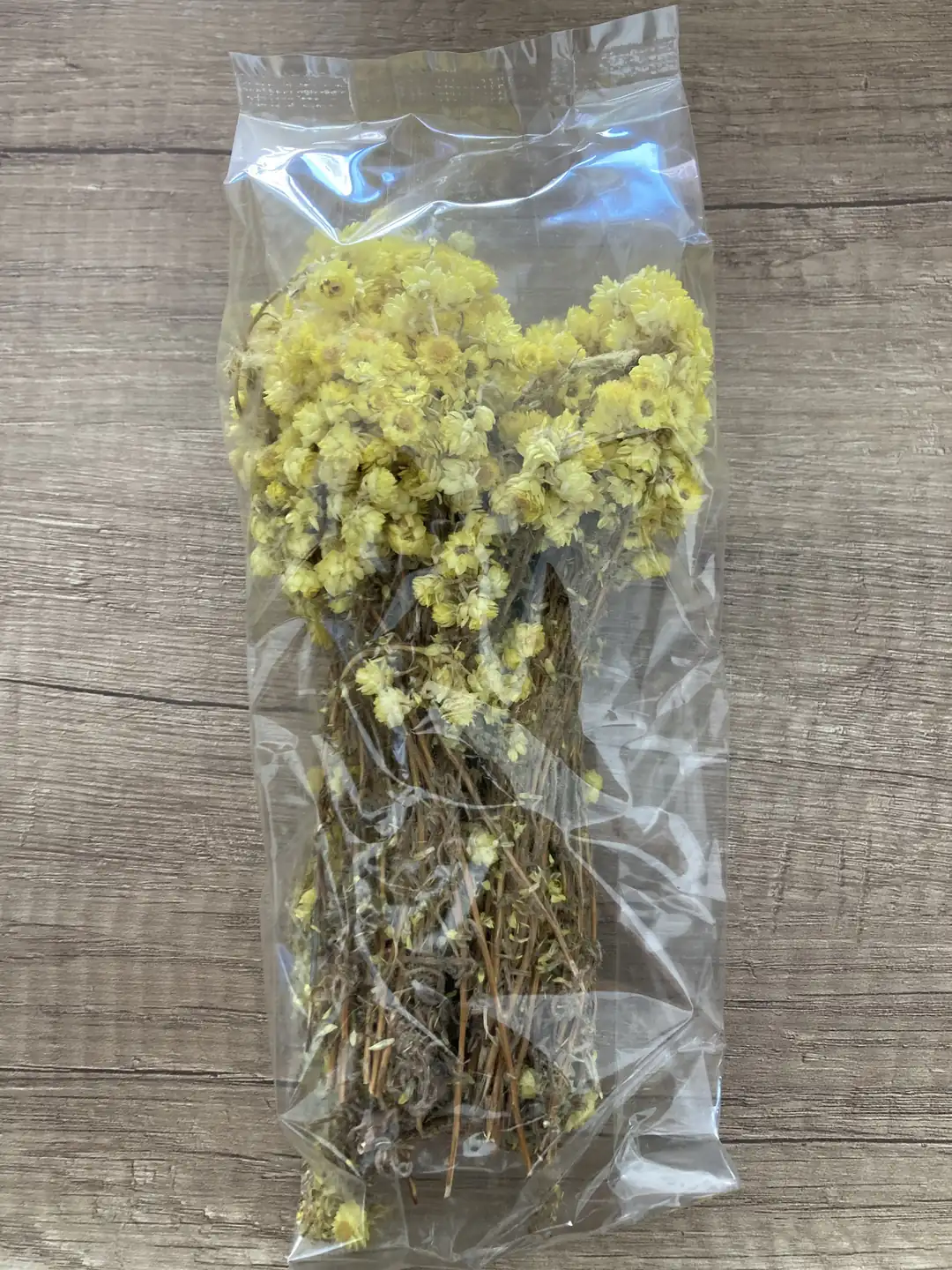 42 Gr Doğal Premium Altın Otu Katkısız Kurutulmuş Altın Otu 42 Gr Doğal Premium Altın Otu Katkısız Kurutulmuş Altın Otu
