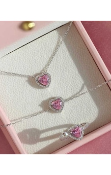Vog Swarovski Taşlı S Model Kalp 925 Ayar Gümüş Takı Seti 3'lü Pembe Vog Swarovski Taşlı S Model Kalp 925 Ayar Gümüş Takı Seti 3'lü Pembe