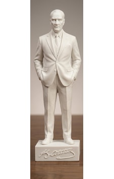 Gazi Mustafa Kemal Özel Tasarım 15 Cm Atatürk Büstü Masaüstü Sergileme İçin Hediyelik Gazi Mustafa Kemal Özel Tasarım 15 Cm Atatürk Büstü Masaüstü Sergileme İçin Hediyelik