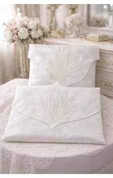 Fransız Güpürlü Zarf Bohça Nişan Söz Bohçası 3 Boyutlu Tekli Çeyizlik Bohça 50x50 Cm Çok Renkli Fransız Güpürlü Zarf Bohça Nişan Söz Bohçası 3 Boyutlu Tekli Çeyizlik Bohça 50x50 Cm Çok Renkli