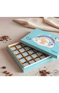Nutat İsimli Erkek Bebek Çikolatası 48 Li Madlen + Sunum Kutusu Nutat İsimli Erkek Bebek Çikolatası 48 Li Madlen + Sunum Kutusu
