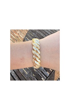Kadın Taş Detaylı Gold Kelepçe Bileklik 5 Cm Altın Altın Kadın Taş Detaylı Gold Kelepçe Bileklik 5 Cm Altın Altın