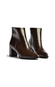 Fox Shoes Z480052960 Kahverengi Rustik Kalın Topuklu Klasik Kadın Bot Fox Shoes Z480052960 Kahverengi Rustik Kalın Topuklu Klasik Kadın Bot
