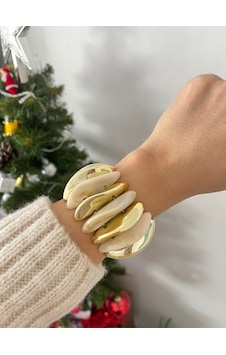 Kadın Krem Tasarım Akrilik Kemik Gold Detaylı Bileklik Krem Kadın Krem Tasarım Akrilik Kemik Gold Detaylı Bileklik Krem