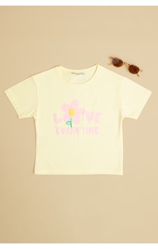 Fullamoda Love Every Time Baskılı Kız Çocuk Crop Tişört Sarı Fullamoda Love Every Time Baskılı Kız Çocuk Crop Tişört Sarı