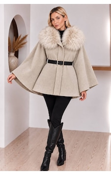 Moda Banuş Kürk Yaka Kemerli Kaşe Taş Rengi Panço Moda Banuş Kürk Yaka Kemerli Kaşe Taş Rengi Panço