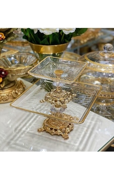 Elta Collection Paşabahçe 2 Li Kare Döküm Ayaklı Pasta Sunumluk Kurabiyelik Altın Elta Collection Paşabahçe 2 Li Kare Döküm Ayaklı Pasta Sunumluk Kurabiyelik Altın