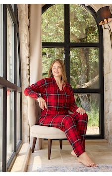 Pijamoni Büyük Beden Süet Kumaş Önü Düğmeli Kırmızı Pijama Takımı - 5655 Kırmızı Pijamoni Büyük Beden Süet Kumaş Önü Düğmeli Kırmızı Pijama Takımı - 5655 Kırmızı