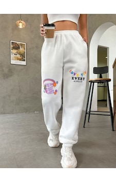 Kadın Beyaz Love Baskılı Paça Lastikli Oversize Eşofman 001
