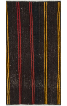 Siyah Kırmız Renkli El Dokuma Keçi Kılı Yün Kilim Siyah Kırmız Renkli El Dokuma Keçi Kılı Yün Kilim