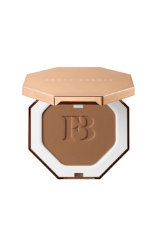 Fenty Beauty Sun Stalk'r Instant Warmth Bronzlaştırıcı Pudra Coco Naughty Fenty Beauty Sun Stalk'r Instant Warmth Bronzlaştırıcı Pudra Coco Naughty