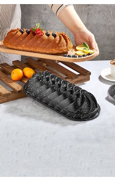 Polochef Ebru Döküm Granit Kek Kalıbı Siyah 33 Cm Siyah Polochef Ebru Döküm Granit Kek Kalıbı Siyah 33 Cm Siyah