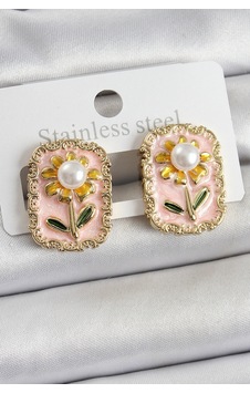 Pirinç Pembe Mineli Papatya Figürlü Sanatsal Portre Model Gold Renk Kadın Küpe - Lisinya Pirinç Pembe Mineli Papatya Figürlü Sanatsal Portre Model Gold Renk Kadın Küpe - Lisinya