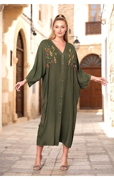 Veraura Lifestyle Haki V Yaka Önü Nota Nakışlı Cepli Oversize Uzun Gömlek Elbise Veraura Lifestyle Haki V Yaka Önü Nota Nakışlı Cepli Oversize Uzun Gömlek Elbise
