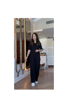 Butik İstanbul Kadın Kısa Kollu Yakalı Viskon Iki Iplik Bluz Ve Pantolon Ikili Takım Siyah Butik İstanbul Kadın Kısa Kollu Yakalı Viskon Iki Iplik Bluz Ve Pantolon Ikili Takım Siyah