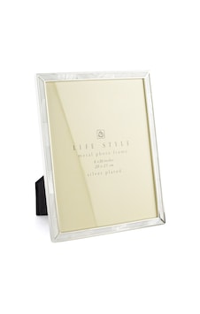 Mikasa Moor Silver Sedefli Çerçeve 20x25 Cm Mikasa Moor Silver Sedefli Çerçeve 20x25 Cm
