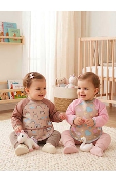 Kız Çocuk Bebek Pembe Gökkuşağı Kalp Figürlü Sıvı Geçirmez İkili Uzun Kollu Mama Beslenme Önlüğü Seti Pembe Kız Çocuk Bebek Pembe Gökkuşağı Kalp Figürlü Sıvı Geçirmez İkili Uzun Kollu Mama Beslenme Önlüğü Seti Pembe