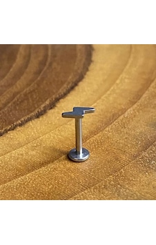 Aya Tasarım Gümüş Renk Şimşek Figürlü Helix/kıkırdak Piercing Gümüş Aya Tasarım Gümüş Renk Şimşek Figürlü Helix/kıkırdak Piercing Gümüş