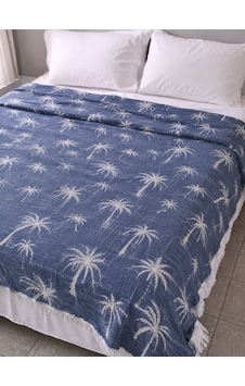 Palmiye Desen 4 Katlı Müslin Pike Yatak Örtüsü Battal Boy 240x260 Cm Lacivert Palmiye Desen 4 Katlı Müslin Pike Yatak Örtüsü Battal Boy 240x260 Cm Lacivert