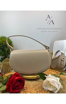 Amoura Modern Klasik Eyer Saddle Çanta Serisi Bej/ten Rengi Amoura Modern Klasik Eyer Saddle Çanta Serisi Bej/ten Rengi