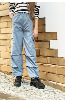Modanino Kız Çocuk Kargo Cepli Paraşüt Pantolon 12685 Açık Mavi Modanino Kız Çocuk Kargo Cepli Paraşüt Pantolon 12685 Açık Mavi