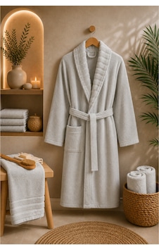 Carla Havlulu Bornoz Seti Unisex Bornoz + 50x90 Baş Havlusu, Yumuşak Dokulu, 340 Gsm, S/m - L/xl Açık Gri Carla Havlulu Bornoz Seti Unisex Bornoz + 50x90 Baş Havlusu, Yumuşak Dokulu, 340 Gsm, S/m - L/xl Açık Gri