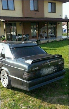 Mercedes W201 190 Cam Üstü Spoiler Mercedes W201 190 Cam Üstü Spoiler