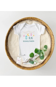 Hediyenza İlk Ramazan Özel Tasarım Bebek Zıbın Pamuklu Çıtçıtlı Body Beyaz Hediyenza İlk Ramazan Özel Tasarım Bebek Zıbın Pamuklu Çıtçıtlı Body Beyaz