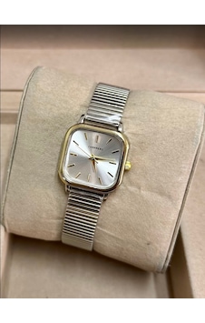 Gümüş Renk Kaplama Çelik Kordonlu Şık Vıp Model Beyaz Kare Kadranlı Kadın Saati Vintage Şıklık Altın Gümüş Renk Kaplama Çelik Kordonlu Şık Vıp Model Beyaz Kare Kadranlı Kadın Saati Vintage Şıklık Altın