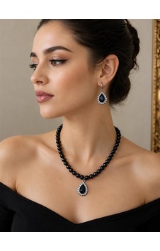 Damla Taş Detaylı 2'li Siyah İnci Kolye Ve Küpe Seti 24664860 Damla Taş Detaylı 2'li Siyah İnci Kolye Ve Küpe Seti 24664860