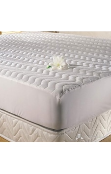 Taç Soft Alez Çift Kişilik Kapitone Alez 200X200 Beyaz Taç Soft Alez Çift Kişilik Kapitone Alez 200X200 Beyaz