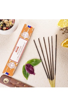 Musk Masala Organik Çubuk Tütsü - Doğal Ve Yoğun Misk Kokusu Musk Masala Organik Çubuk Tütsü - Doğal Ve Yoğun Misk Kokusu