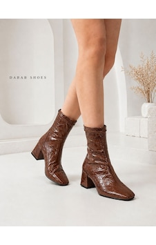 Dabab Shoes Janıce Kadın Acı Kahve Küt Kare Burun Kırışık Desenli Rugan Streç Arkadan Fermuarlı 6 Cm Kalın Topuklu Bot Bootie Kahverengi Dabab Shoes Janıce Kadın Acı Kahve Küt Kare Burun Kırışık Desenli Rugan Streç Arkadan Fermuarlı 6 Cm Kalın Topuklu Bot Bootie Kahverengi