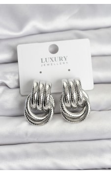 Gümüş Renk Halka Modelli Pirinç Kadın Küpe Renkli Gümüş Renk Halka Modelli Pirinç Kadın Küpe Renkli