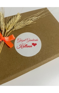İyi Günlerde Kullanın Kırmızı El Yazılı Kalpli Yuvarlak Yapışkanlı Etiket 5x5 Cm 100 Adet İyi Günlerde Kullanın Kırmızı El Yazılı Kalpli Yuvarlak Yapışkanlı Etiket 5x5 Cm 100 Adet