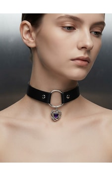Siyah Pu Deri Haç Figürlü Choker Kolye Gümüş Renk Halka Detaylı Gotik Tarz Kadın Kolye Gtk66 Mor Siyah Pu Deri Haç Figürlü Choker Kolye Gümüş Renk Halka Detaylı Gotik Tarz Kadın Kolye Gtk66 Mor