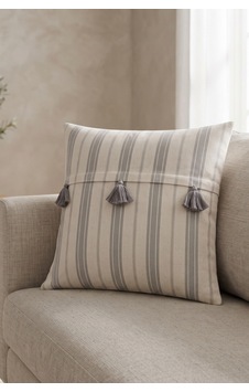 Gri Çizgili Üç Püskül Detaylı Pamuklu Zarf Kapak Dekoratif Kırlent Kılıfı 42x42 Cm Bej Gri Çizgili Üç Püskül Detaylı Pamuklu Zarf Kapak Dekoratif Kırlent Kılıfı 42x42 Cm Bej