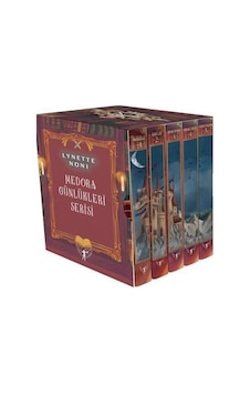 Medora Günlükleri Seti - 5 Kitap Takım - Kutulu - Lynette Noni - Artemis Yayınları Medora Günlükleri Seti - 5 Kitap Takım - Kutulu - Lynette Noni - Artemis Yayınları