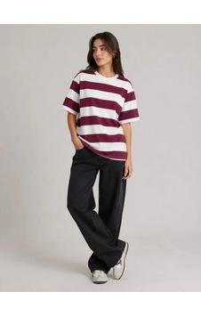 Veraura Lifestyle Çizgili Oversize Tişört Bisiklet Yaka Kısa Kol Yazlık T-shirt - Bordo Veraura Lifestyle Çizgili Oversize Tişört Bisiklet Yaka Kısa Kol Yazlık T-shirt - Bordo