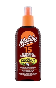 Malibu Güneş Koruyucu Bronzlaştırıcı Yağ+Hindistan Cevizi Yağı SPF15 200ml Malibu Güneş Koruyucu Bronzlaştırıcı Yağ+Hindistan Cevizi Yağı SPF15 200ml