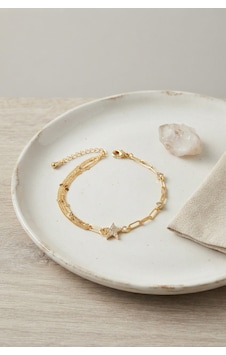 Gold Renk Pirinç Ataç Ve Puntalı Zincirli Yıldız Model Kadın Bileklik Çok Renkli Gold Renk Pirinç Ataç Ve Puntalı Zincirli Yıldız Model Kadın Bileklik Çok Renkli