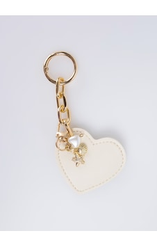 Happyme Ekru Çanta Aksesuar Kalpli Charm Hm 57 Happyme Ekru Çanta Aksesuar Kalpli Charm Hm 57