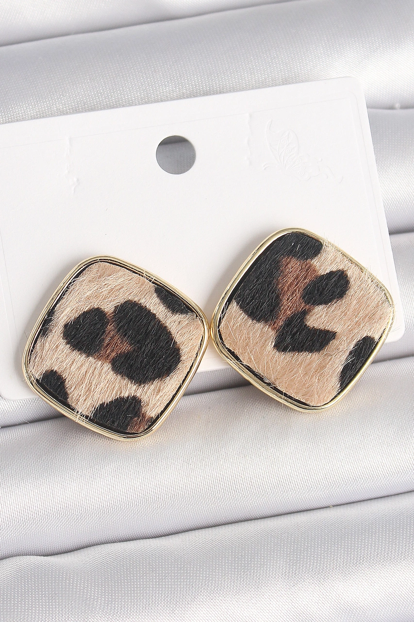 Pirinç Gold Renk Kare Leopar Model Kadın Küpe Gümüş Pirinç Gold Renk Kare Leopar Model Kadın Küpe Gümüş