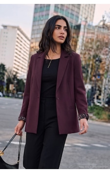 Lela Standart Fit Mono Yaka Desenli Astar Detaylı Blazer Ceket Kadın Ceket 6524003 Mürdüm Lela Standart Fit Mono Yaka Desenli Astar Detaylı Blazer Ceket Kadın Ceket 6524003 Mürdüm